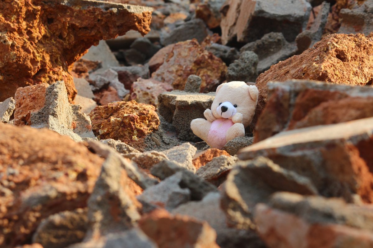 ما بين الزلازل الأرضية والنفسية.. عن حياتنا وعلاقاتنا المهددة بالدمار