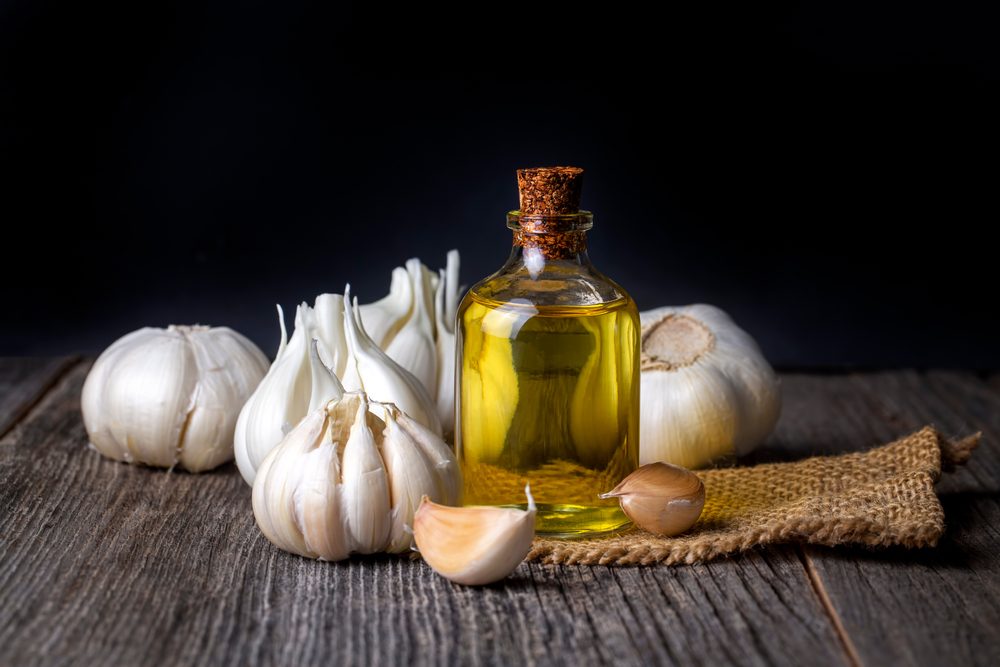 الثوم والبصل للشعر| shutterstock