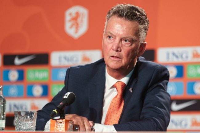 شكك بنزاهة المونديال واعتبر فوز ميسي خطة مدبَّرة.. لماذا يعادي فان غال الأرجنتين لهذه الدرجة؟