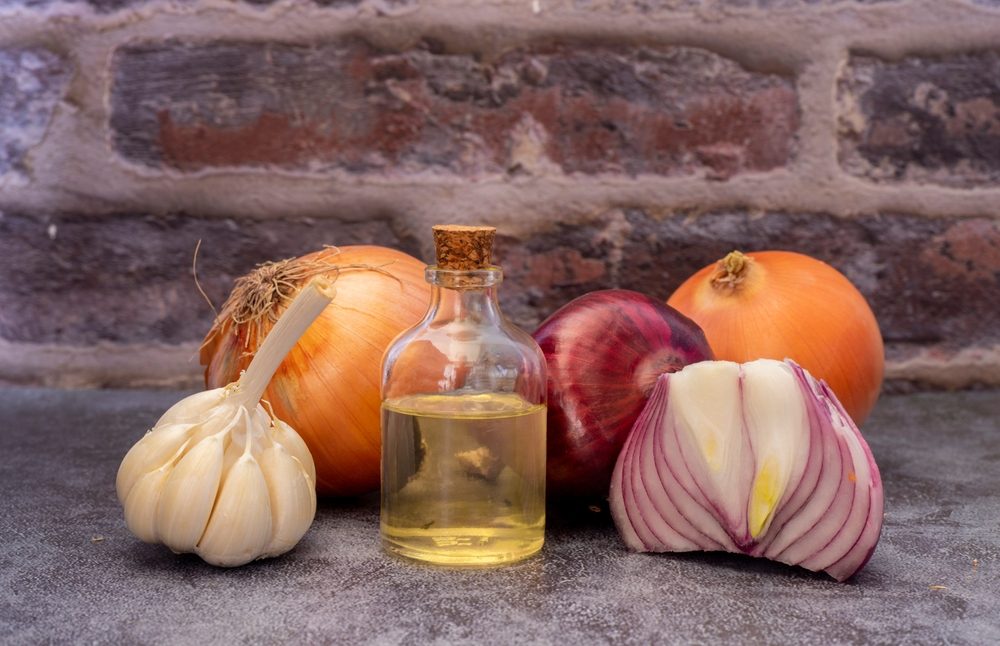 الثوم والبصل للشعر| shutterstock