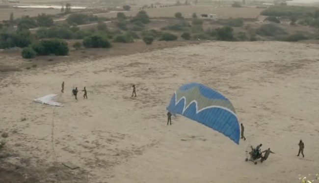 “البصمة الرادارية” هي السر.. هكذا استطاع طيران الفصائل الفلسطينية المظلي اختراق “القبة الحديدية”