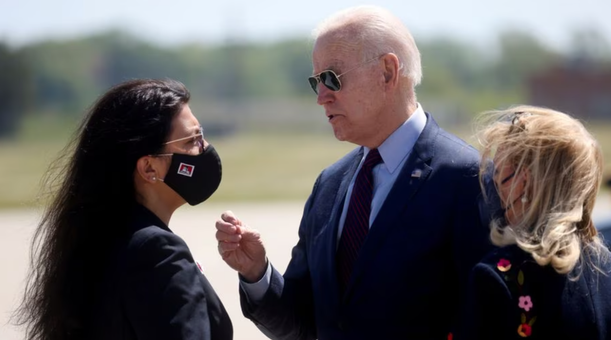 الديمقراطيون منقسمون، الأفارقة واللاتين والشباب ينتقدون بايدن.. فهل يخسر الرئاسة بسبب دعمه لإسرائيل؟