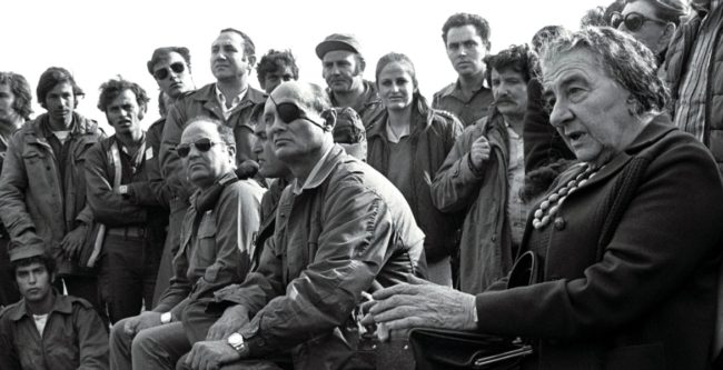 فيلم (جولدا).. سردية العجوز التي حولت كابوس حرب أكتوبر إلى “نصر بأنف دامٍ”