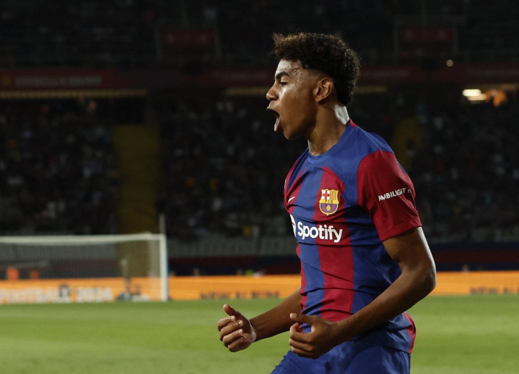 برشلونة يعلن تمديد عقد لامين يامال (رويترز)