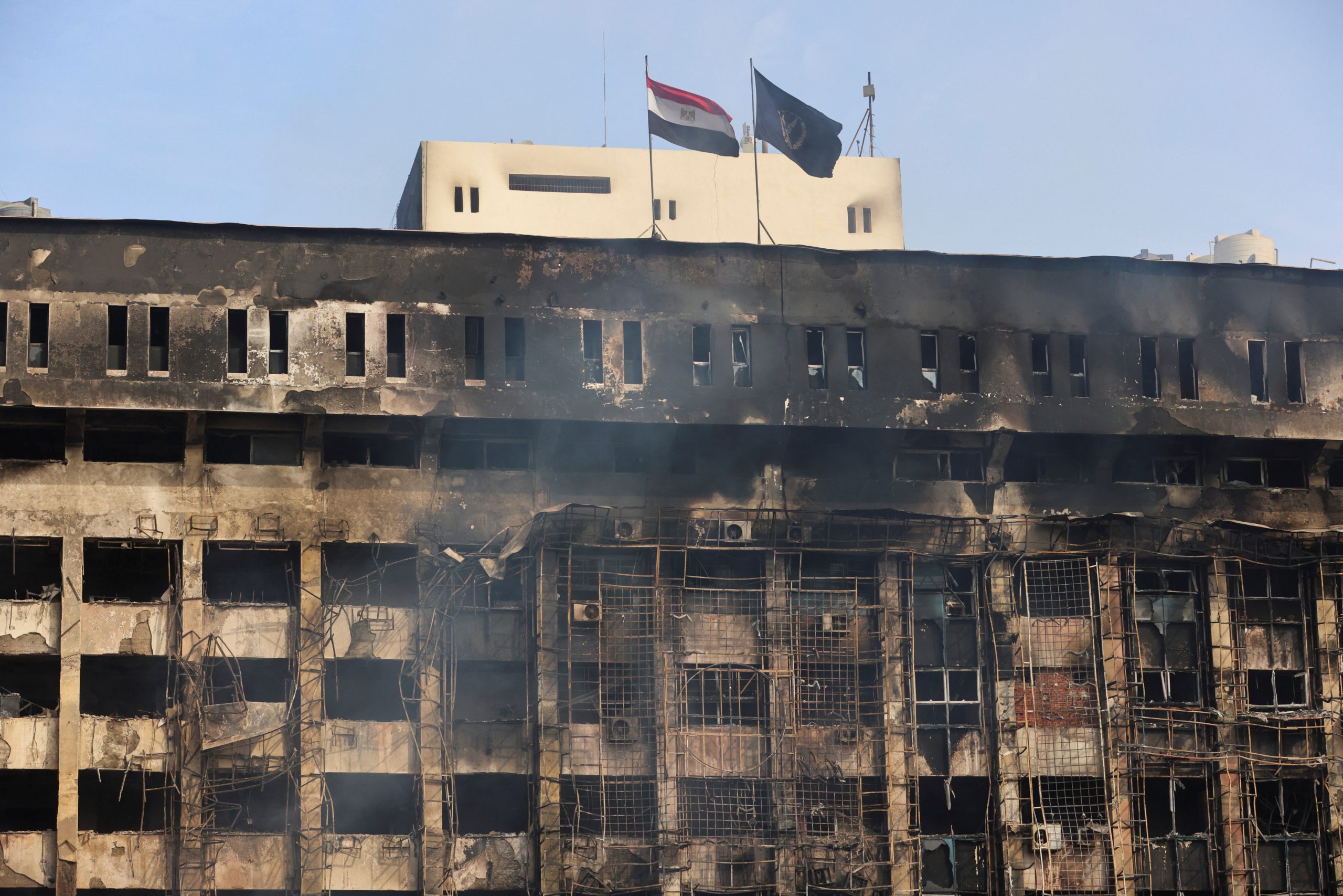 حريق مديرية أمن الإسماعيلية مصر