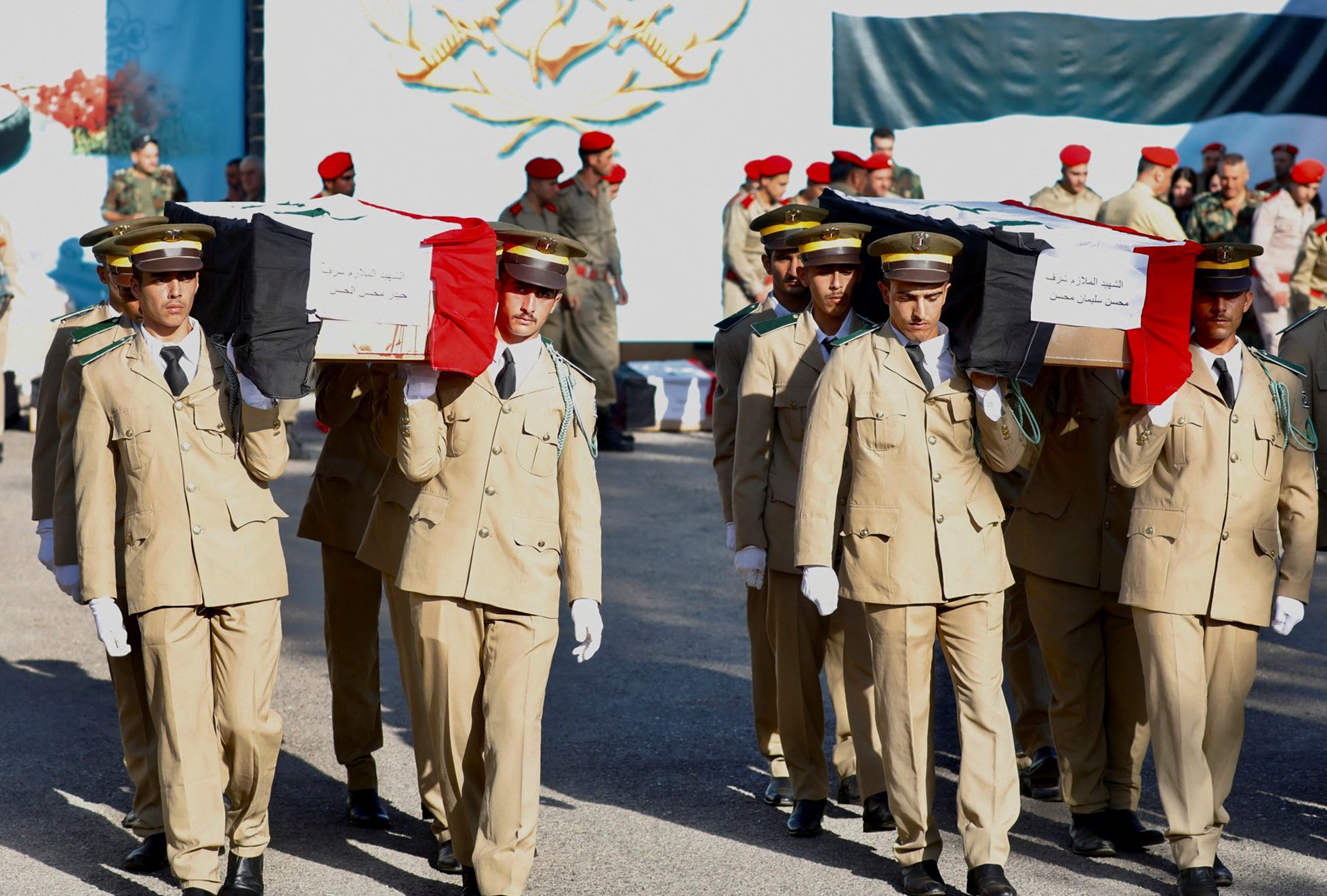 النظام السوري يشيّع قتلى الكلية الحربية بحمص.. أعلن الحداد 3 أيام وبوتين يعزي بشار الأسد
