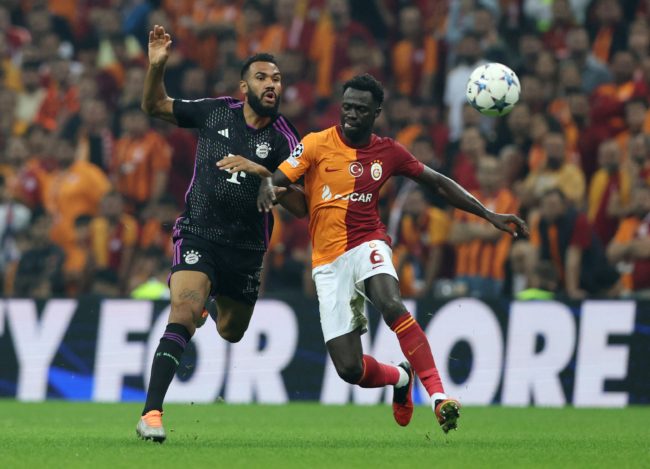 وجهوا رسائل قوية وأصابوا 4 ألمان.. جمهور غلطة سراي ينادي “إذا لم تكن القدس حرة، فإن العالم أسير”