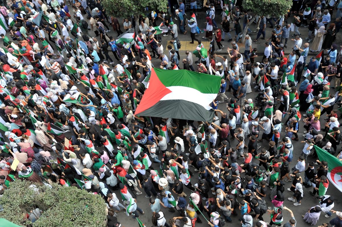 مظاهرات في المغرب وموريتانيا والجزائر وتركيا لدعم غزة.. المشاركون رفضوا مخطط التهجير والعدوان على القطاع