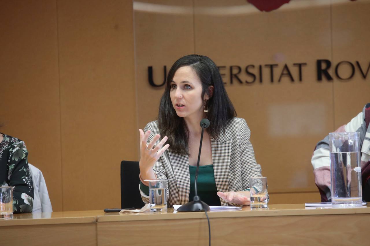 وزيرة الحقوق الاجتماعية الإسبانية إسرائيل