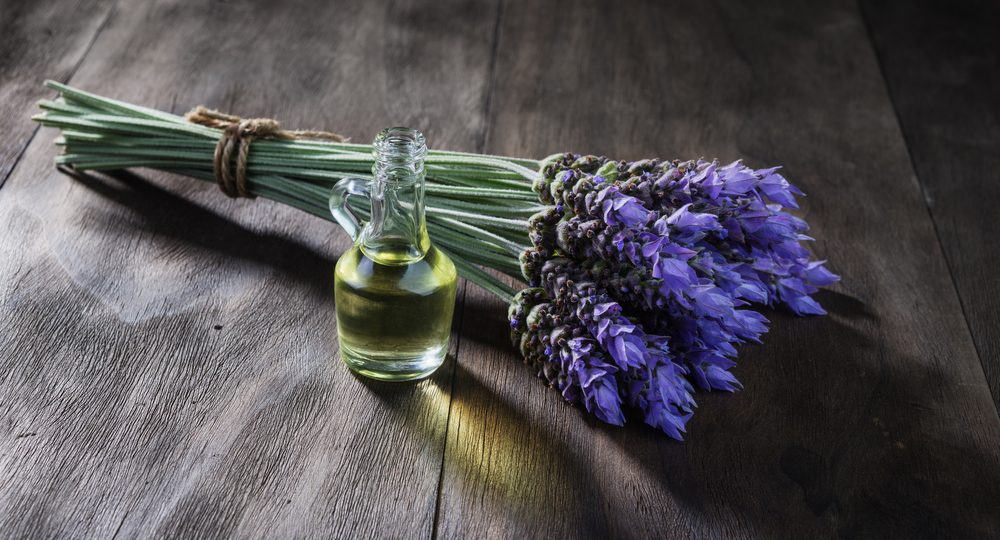 زيت الخزامى| shutterstock