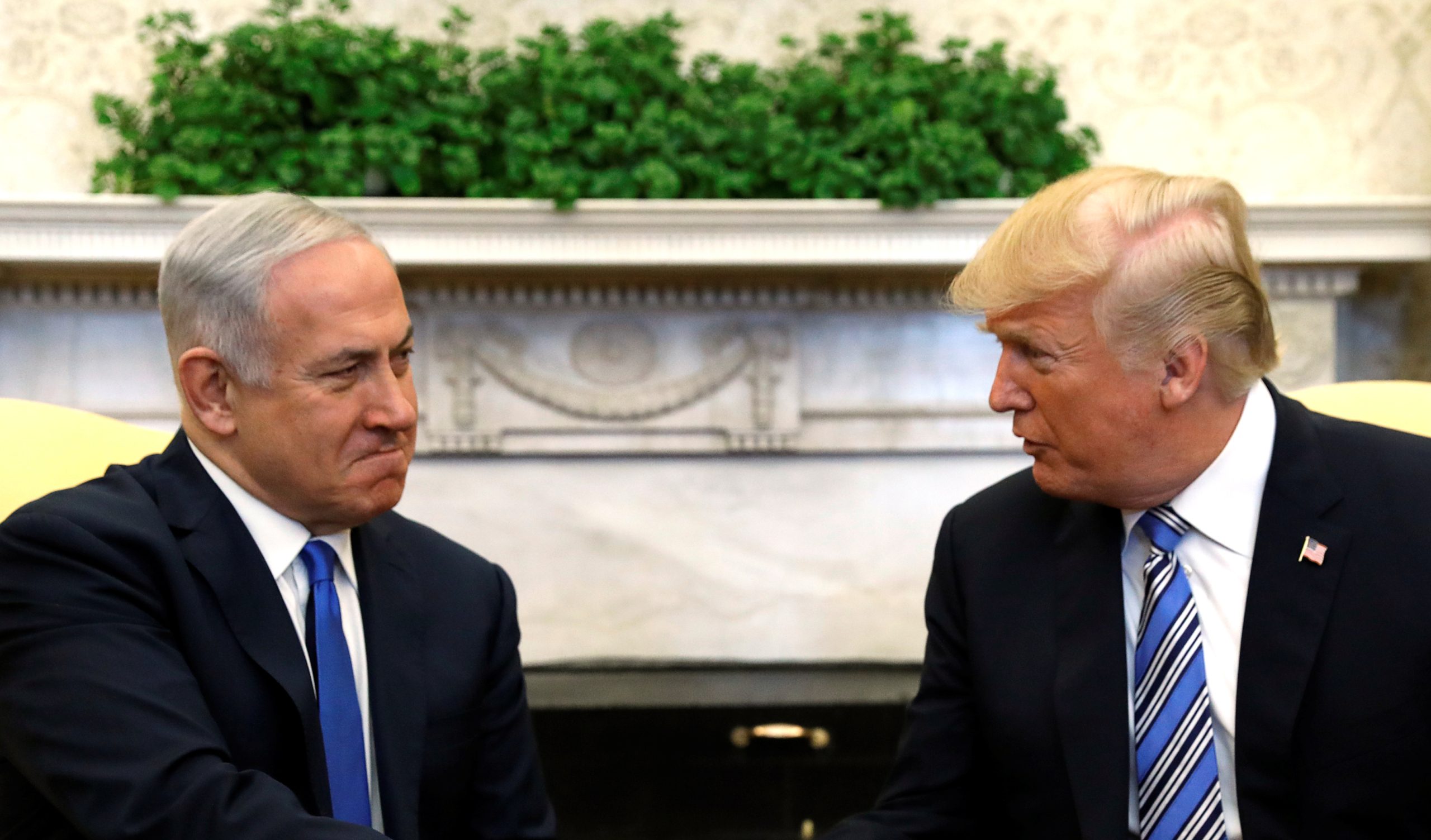 “حماس ذكية ووزير دفاع الاحتلال غبي”! ترامب يهاجم نتنياهو وينتقد فشل الاستخبارات الإسرائيلية