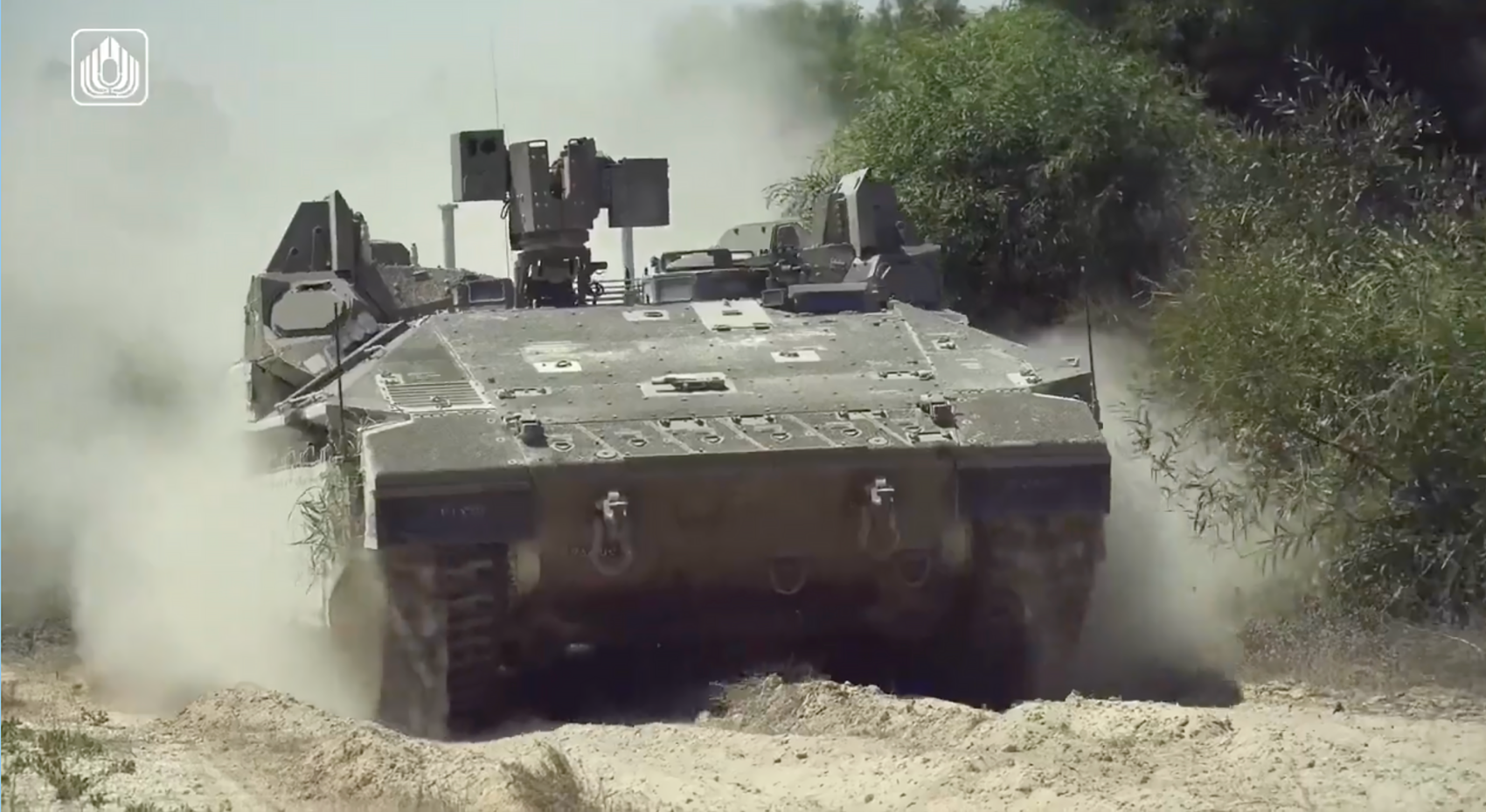 النسخة الأحدث من مدرعة نامر الإسرائيلية NAMER المخصصة لنقل الجنود في ميدان المعركة (جيش الاحتلال)