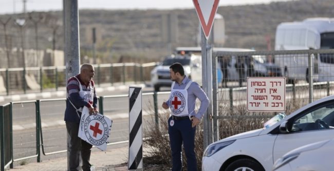 “المزيد من الأسرى وفئات جديدة بصفقة التبادل”.. واشنطن بوست تنشر تفاصيل محادثات حماس وإسرائيل بشأن الهدنة بغزة