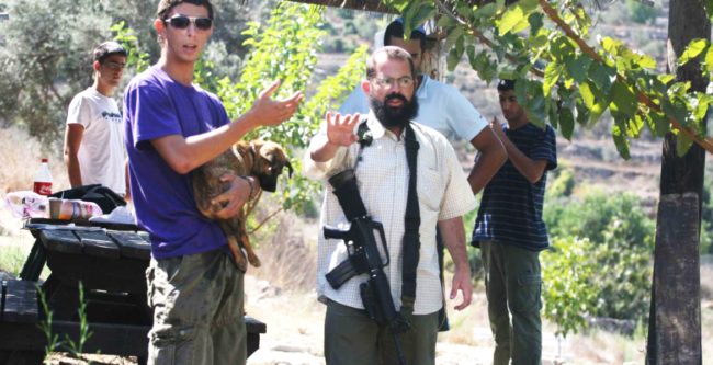 ليس فقط المستوطنين.. حقوقيون يضغطون على بايدن لمعاقبة السياسيين أيضاً بسبب تحريضهم على الفلسطينيين