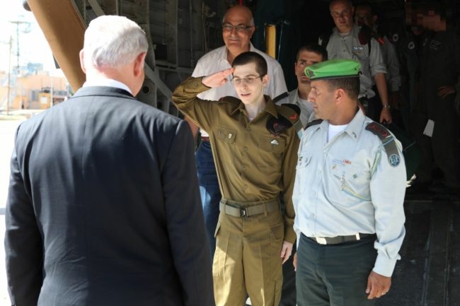 “الاحتلال يخطط لاقتحام أنفاق غزة لإنقاذ الرهائن”.. مفاوض إسرائيلي مخضرم يتحدث عن “لحظة حرجة” بالمحادثات