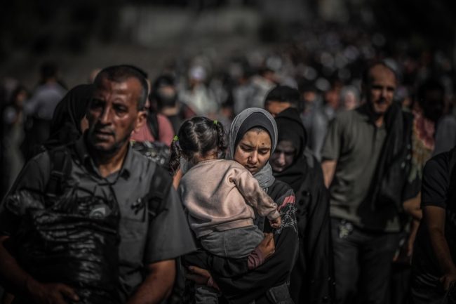 مشاهد نزوح أهالي غزة تعيد ذكريات مؤلمة للاجئين الفلسطينيين في لبنان.. يتخوفون من نكبة جديدة