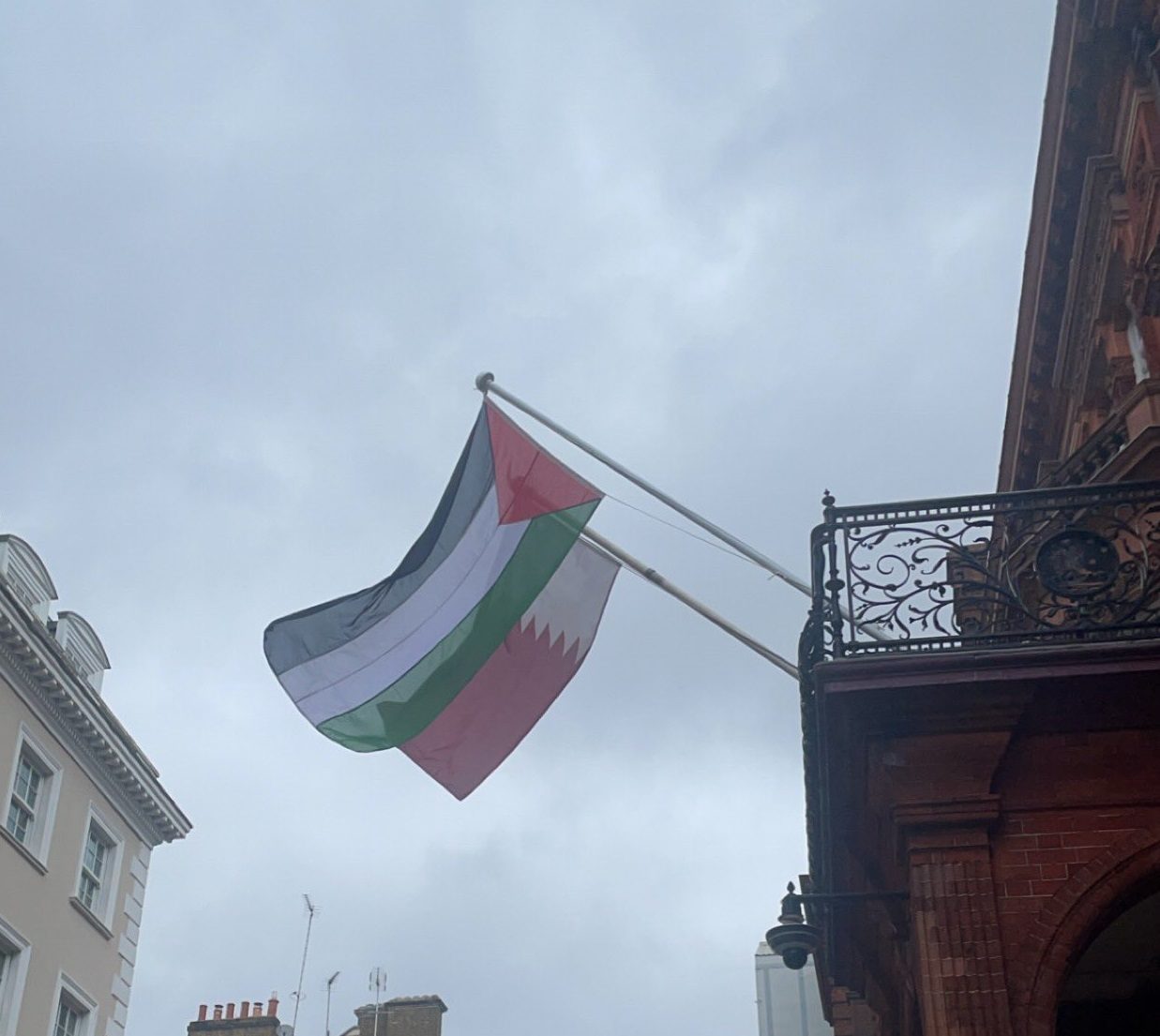 للجمعة الخامسة على التوالي.. مظاهرة حاشدة في قطر تضامناً مع غزة ودعماً للمقاومة ضد الاحتلال