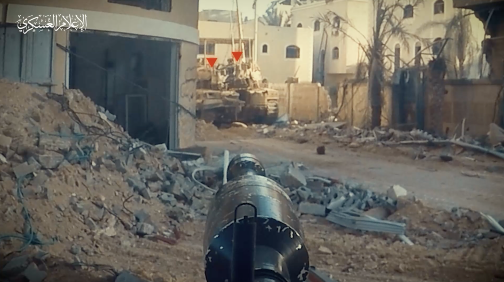 مقاتلوا القسام يواجهون الدبابات الإسرائيلية المتوغلة في شمال غزة بالقذائف المضادة للدروع/ تليغرام