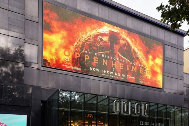 “اقتلوهم جميعاً” منتج فيلم أوبنهايمر يحرض إسرائيل على عدم التوقف عن قصف غزة