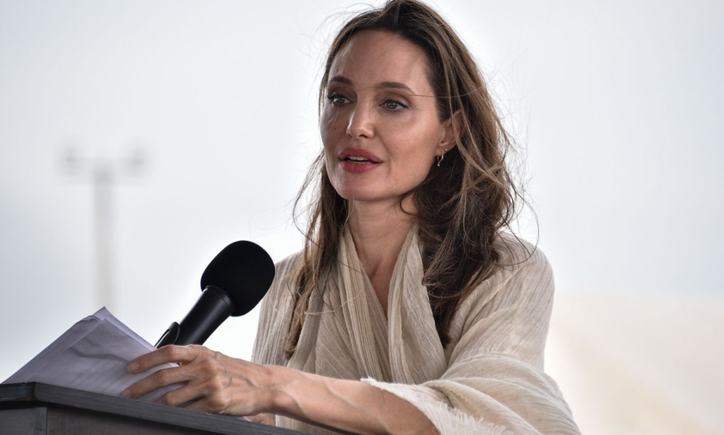 أنجلينا جولي سفيرة النوايا الحسنة السابقة للأمم المتحدة