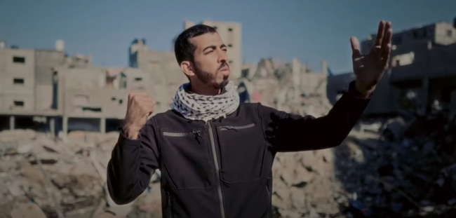 صوَّرها خلال الهدنة وإسرائيل “سرقت” منه الكاميرا.. صالح الجعفراوي يغني “وينك يا إنسانية”