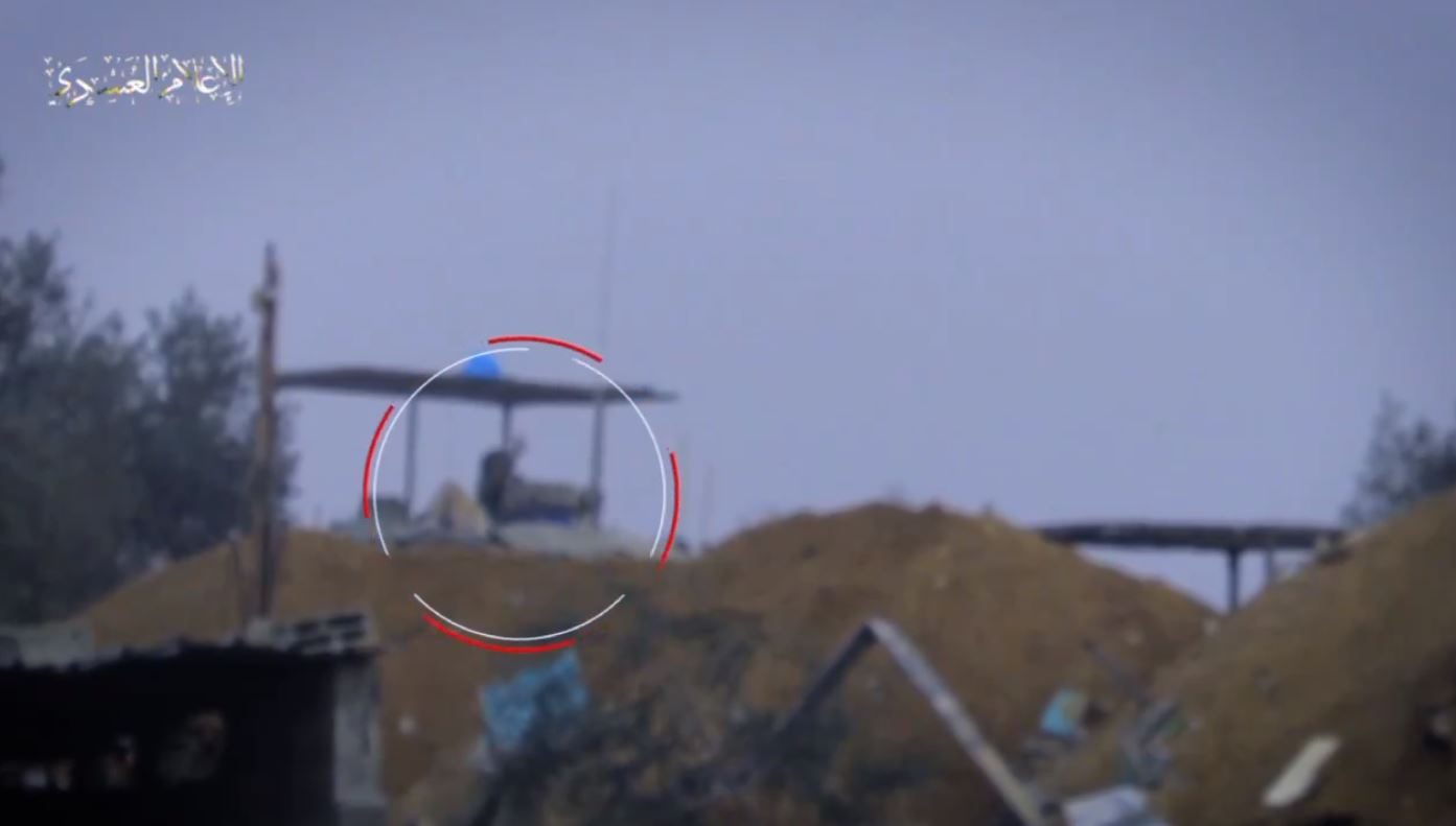 أصابت رأسه وأسقطته على الفور.. “القسام” تنشر مشاهد جديدة لقنص ضابط إسرائيلي في غزة ببندقية “الغول”