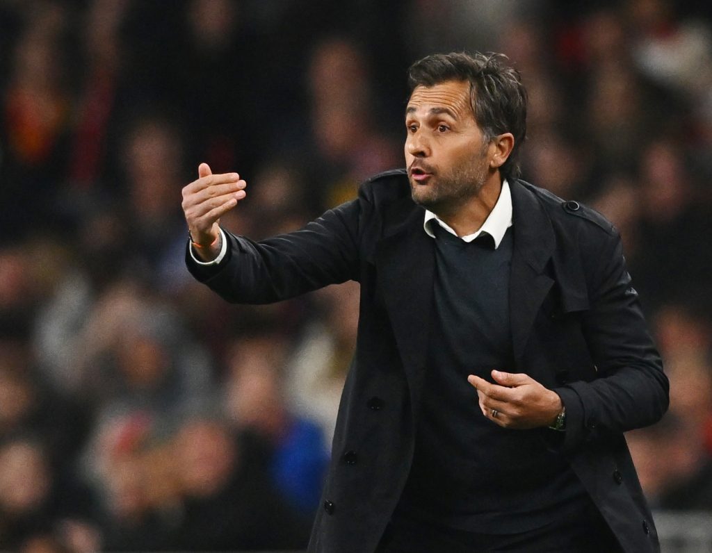 باتريس بوميل مدرب مولودية الجزائر - رويترز