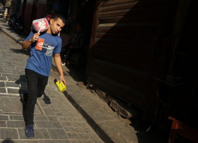 وزارة التموين المصرية سبب رئيسي في أزمة السكر.. تورط مسؤولين مع المحتكرين وتعطيل أدوات الرقابة