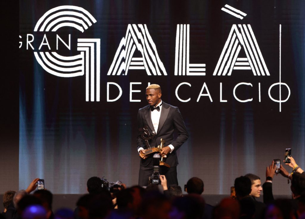 فيكتور أوسيمين أفضل لاعب أفريقي في عام 2023 - رويترز