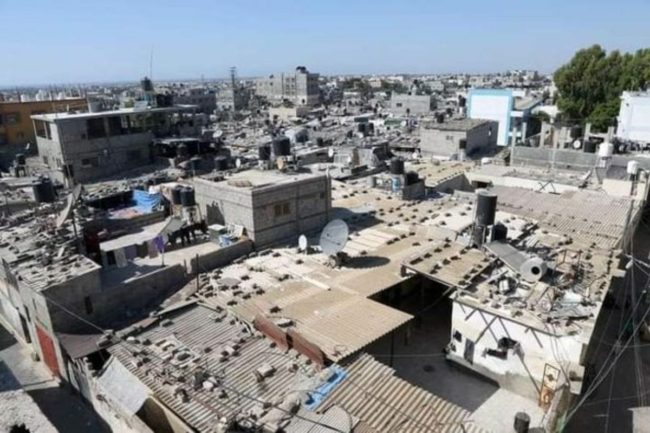 أُسّس سنة 1948 وسُمي باسم قرية مهجَّرة بقضاء الرملة.. “مخيم يبنا” في رفح الذي استهدفه الاحتلال بالقصف