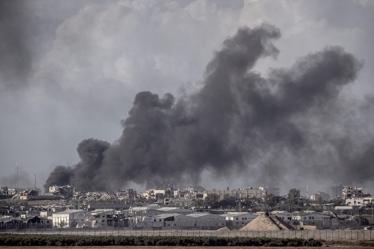 “الأكثر خطورة” منذ اندلاع الحرب.. يديعوت أحرونوت: قرارات حاسمة لإسرائيل ستحدد آلية القتال مستقبلاً بغزة