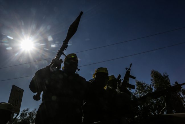 للرئيس عرفات فضلٌ في تأسيسها، وأعادت تشكيل نفسها بعد 16 عاماً من حلها.. ما تريد معرفته عن كتائب شهداء الأقصى