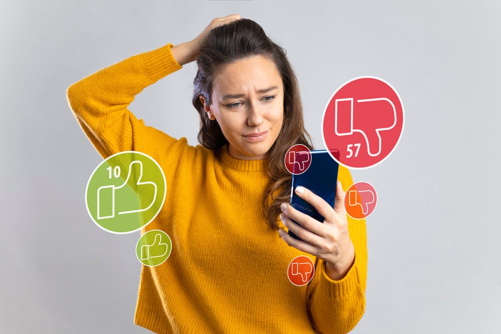 النرجسية وادمان مواقع التواصل الاجتماعي| shutterstock