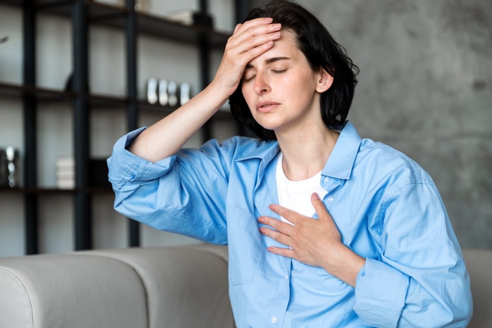 يتلخص الخوف حتى الموت في استجابة الشخص اللاإرادية لمشاعر قوية - shutterstock