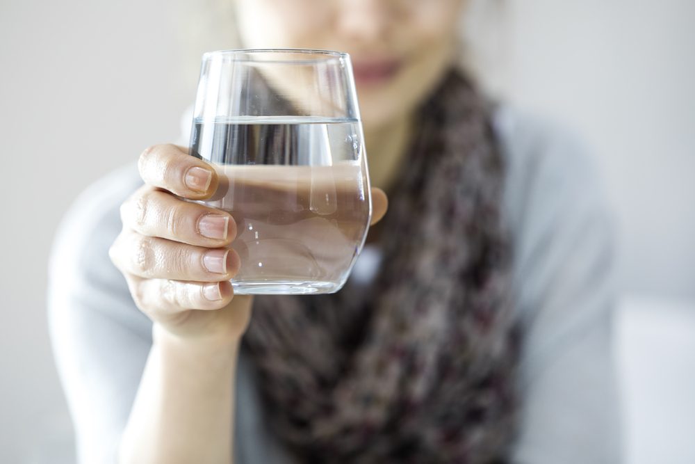 شرب الماء الكافي |shutterstock