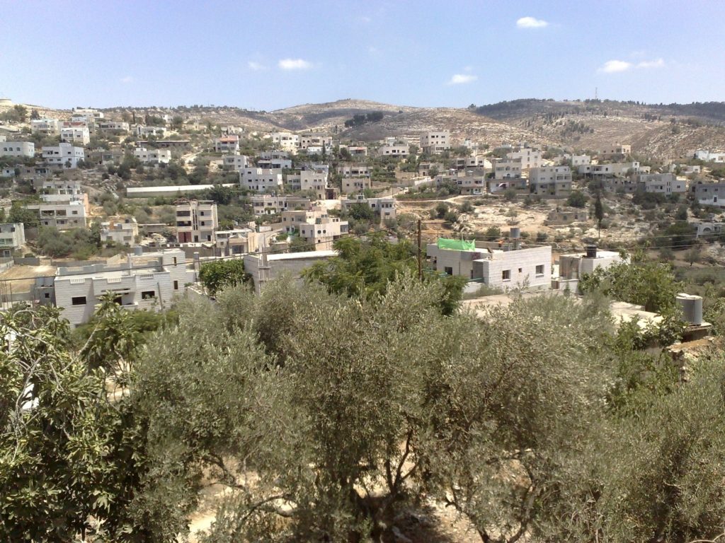 بلدة ترقوميا