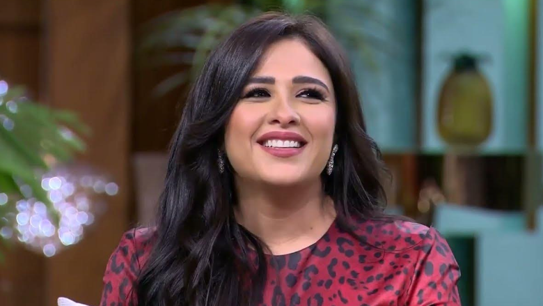 ياسمين عبد العزيز