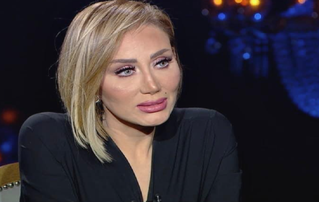 “عملتني شيطان حتى بالمكياج”.. ريهام سعيد تتهم طبيب التجميل نادر صعب بتشويهها، والأخير يرد بدعوى قضائية