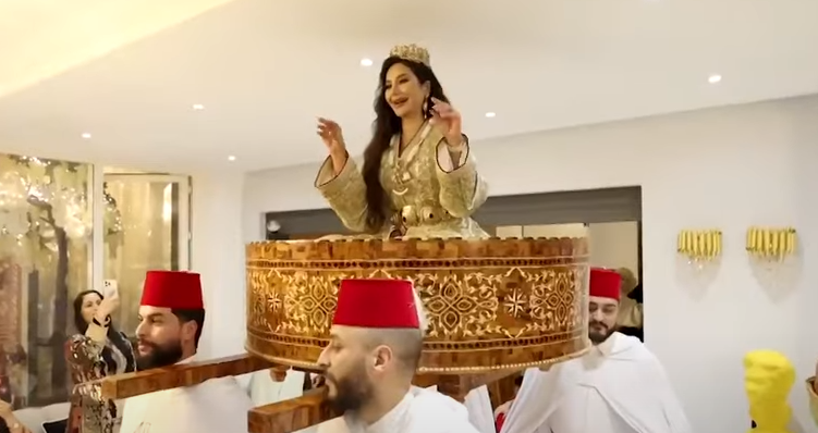 لجين فوق العمارية| مواقع التواصل