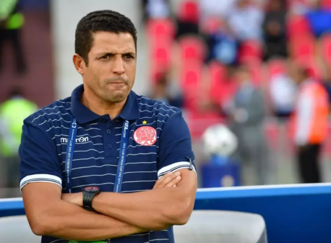 تألق رفقة نادي الوداد الرياضي وأهَّل منتخب الأردن إلى  نهائي كأس آسيا.. المدرب المغربي الحسين عموتة