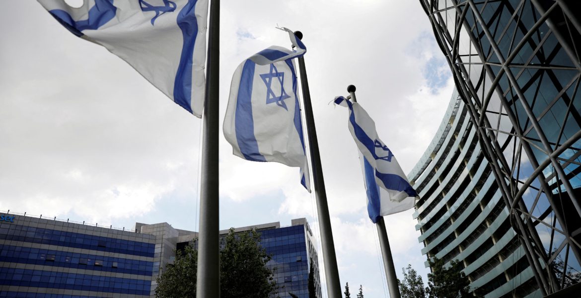 الاقتصاد الإسرائيلي في مرمى النيران بعد 100 يوم من الحرب: ارتفاع حاد في الأسعار وتراجع في الإنفاق