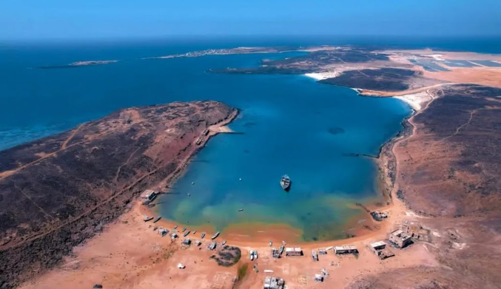 ما هو مضيق باب المندب؟