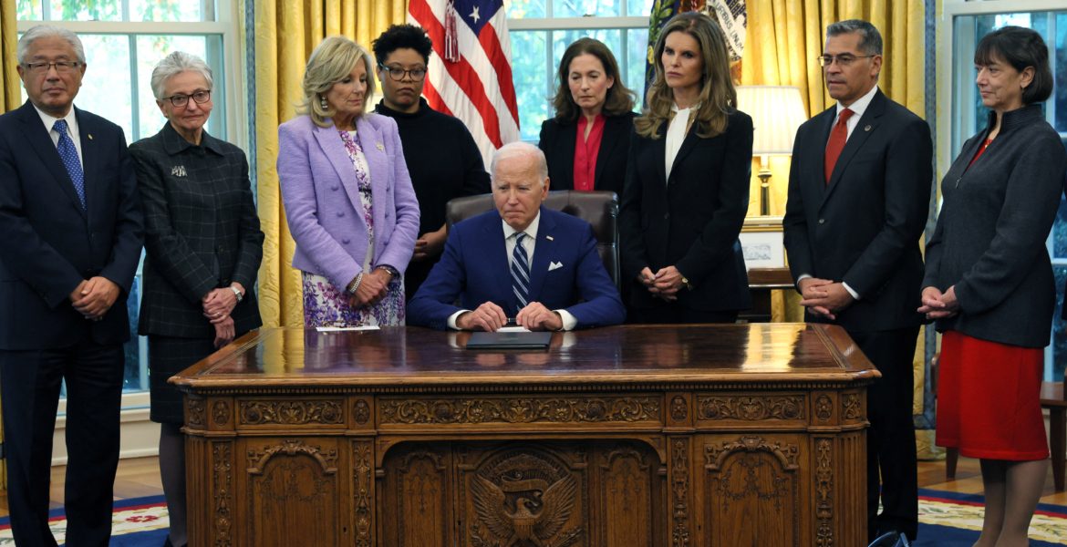 نشطاء مسلمون بأمريكا غاضبون من قصف واشنطن لليمن.. نيوزويك: هذا هو المسمار الأخير في نعش دعمهم لبايدن