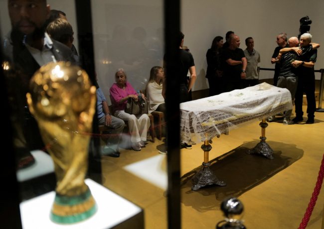 فاز بكأس العالم 4 مرات وتأثيره هو الأسمى.. أسطورة البرازيل الراحل ماريو زاجالو