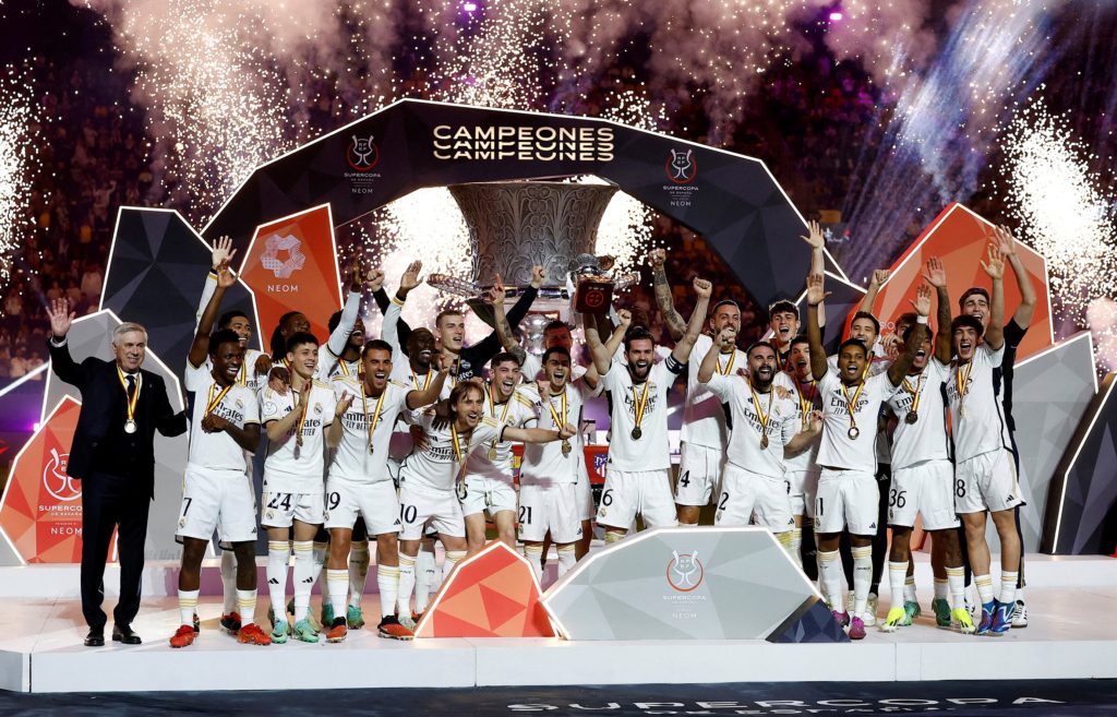 تتويج ريال مدريد بكأس السوبر الأسباني - رويترز