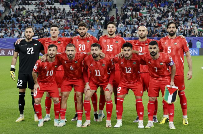 تأهل للتاريخ.. فلسطين ولأول مرة للدور 16 من بطولة أمم آسيا، فمن سيواجه في المباراة المقبلة؟