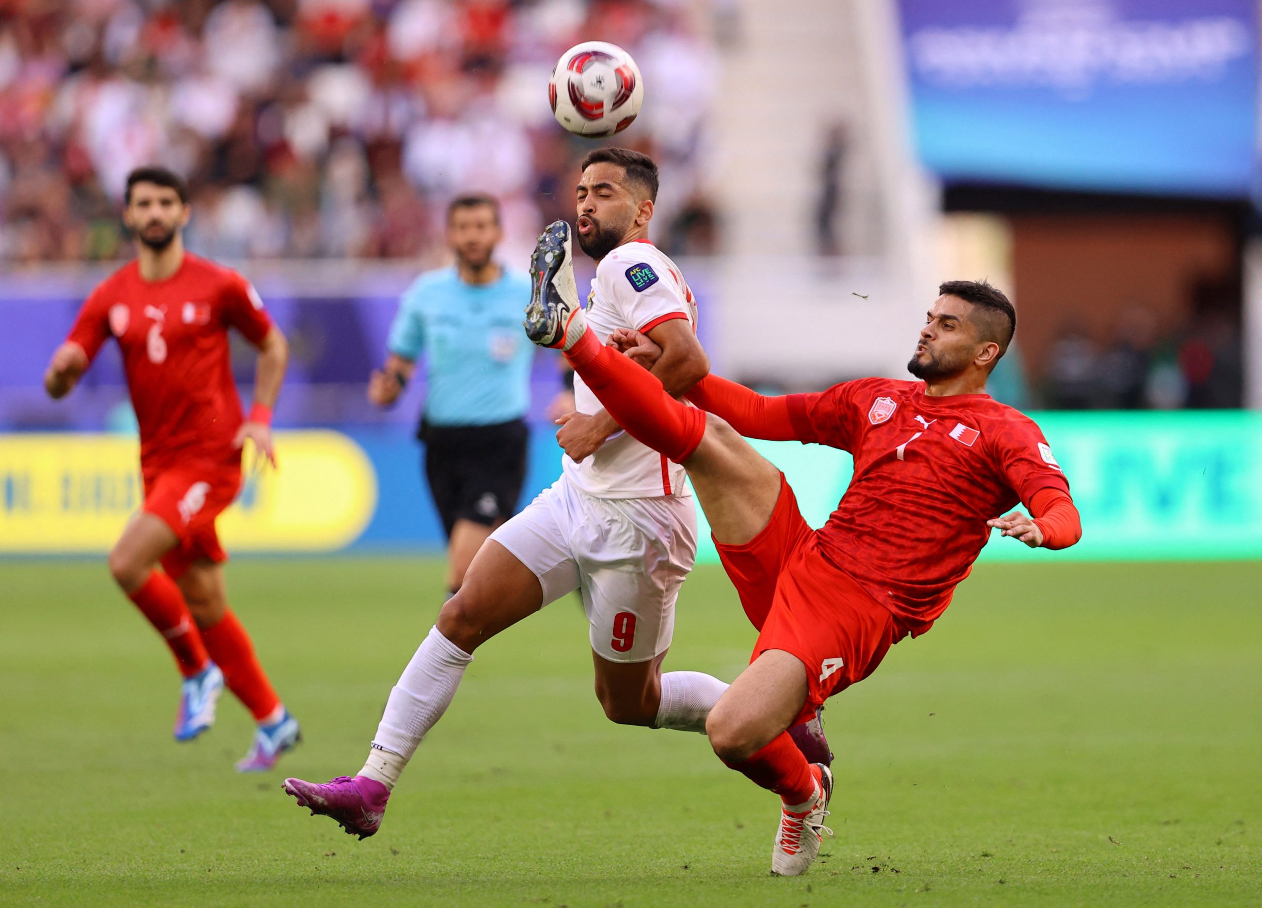 سيكون منتخب الأردن ضد العراق بعد تأهله للدور التالي رغم خسارته أمام البحرين - رويترز