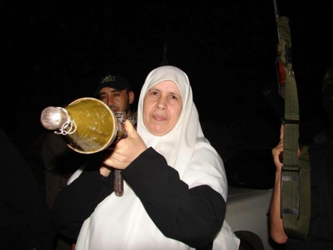 من الخنساء الصحابية إلى خنساوات فلسطين.. ماذا تعرف عمن فقدن العديد من أبناءهن في القتال؟