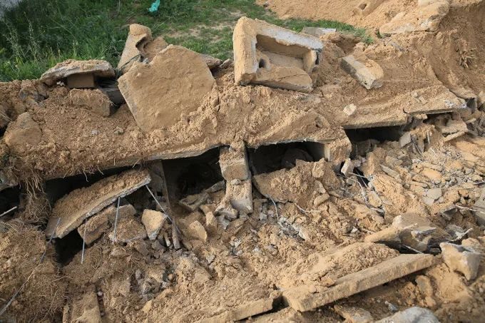 الاحتلال دنس مقابر في خان يونس جنوب قطاع غزة/ cnn