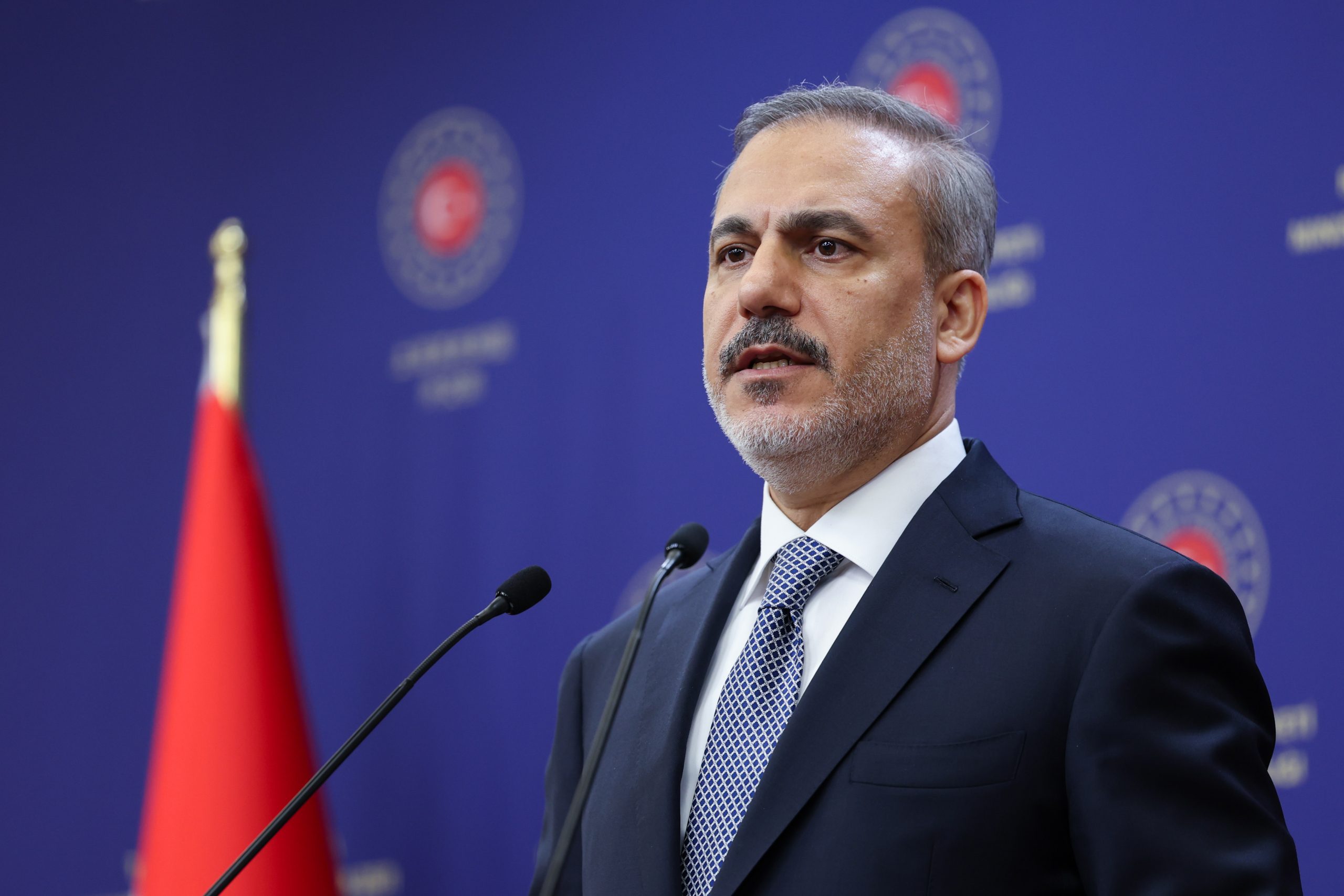 “أمن الفلسطينيين تحت التهديد وليست إسرائيل”.. فيدان يلتقي الصفدي بالأردن ويدعوان لوقف الحرب على غزة